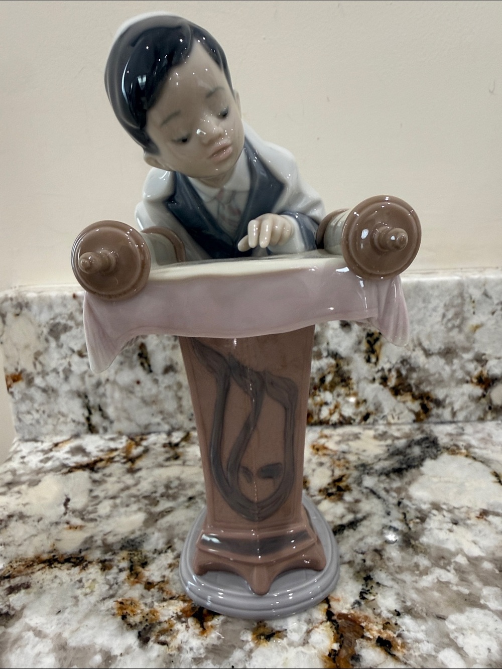 Lladro Bar Mitzvah boy - Picture 3 of 6